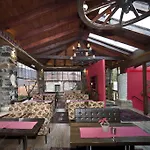 Lithos Hotel 3*