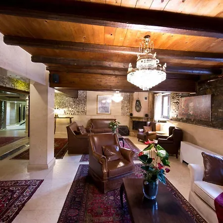 Lithos Ξενοδοχείο