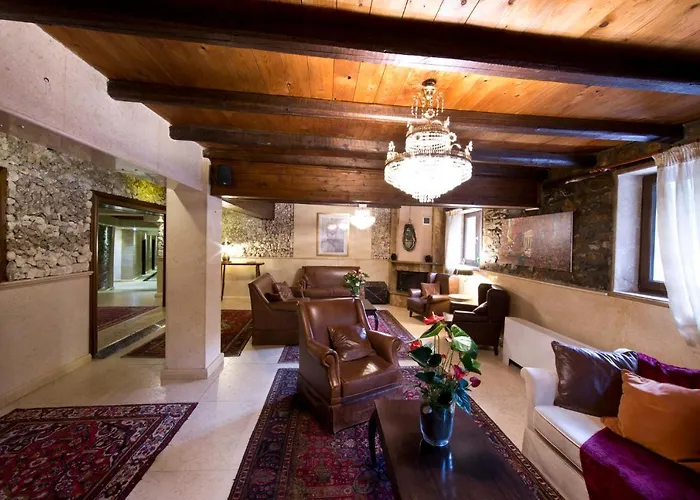 Lithos Hotel