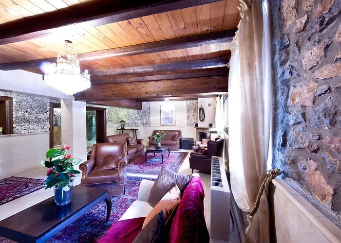 Hotel Lithos 3*