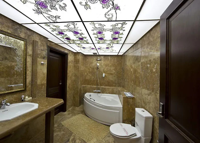 Lithos Hotel 3*